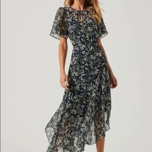 ASTR FLUTTER SLEEVE ASYMMETRICAL FLORAL MAXI DRESS